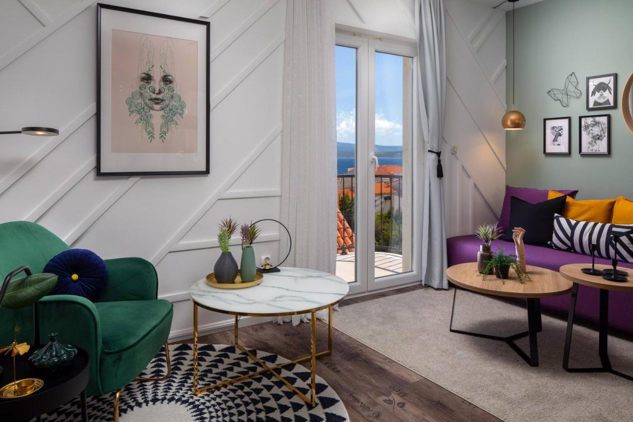Apartments Valentina Bol Eksteriør billede