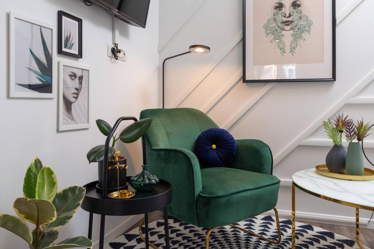 Apartments Valentina Bol Eksteriør billede